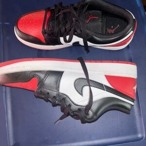 Jordan 1 Low Red and Black nwot